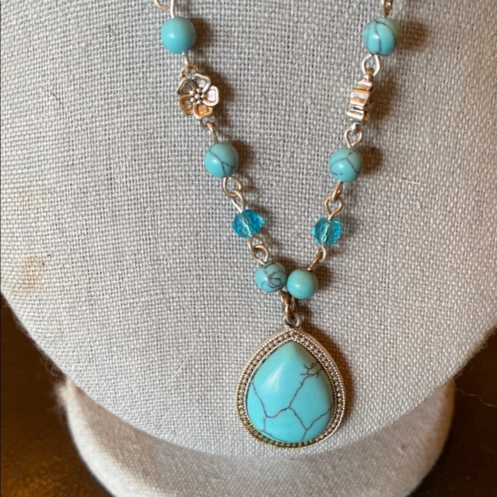 Turquoise Beaded Necklace with Silver Accents